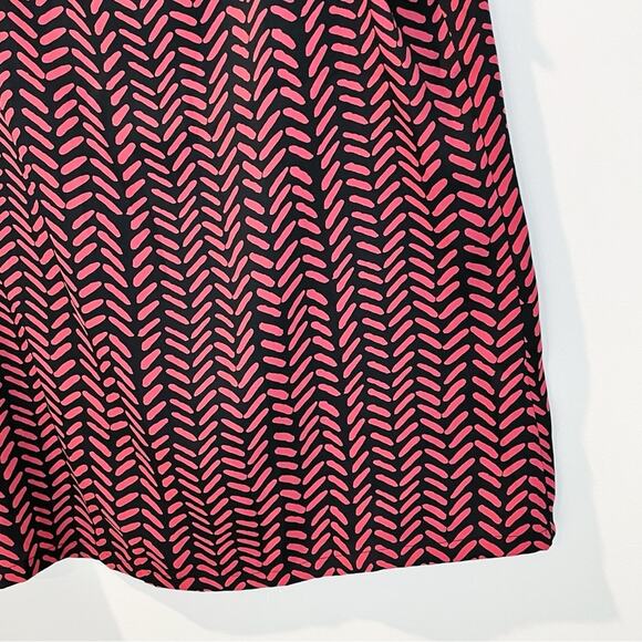LOFT Geometric Print Lightweight Blouse Red Black Size Small EUC - Picture 6 of 15